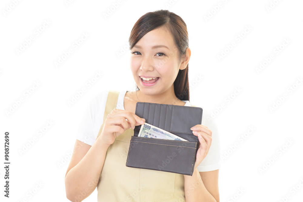 紙幣を持つ女性