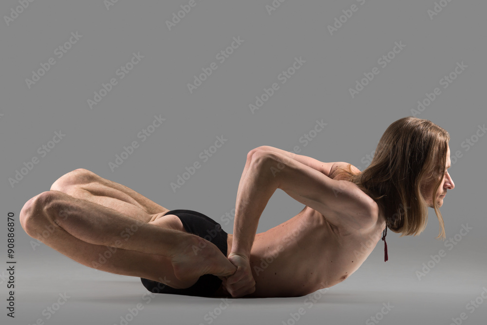 Obraz premium Yoga Bhekasana Pose