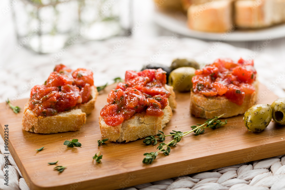 Bruschetta mit Oliven Bruschetta mit Oliven