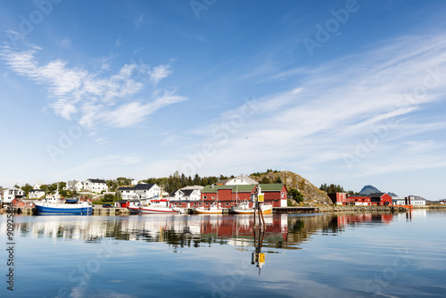 Fototapeta Naklejka Na Ścianę i Meble -  View of the fishing harbor in the Lofoten Archipelago.
