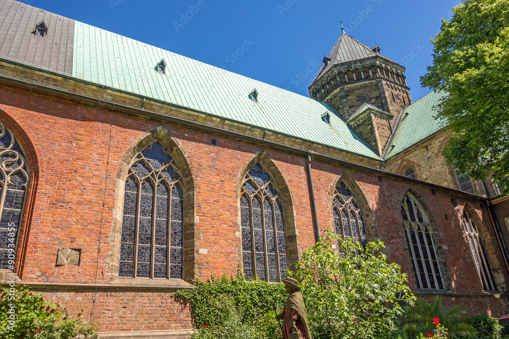 Sankt Petri Cathedral patio / garden, Bremen