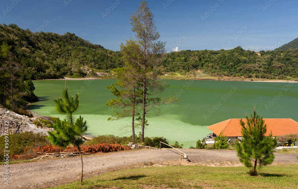 sulphurous lake - danau linow indonesia