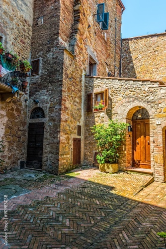 Fototapeta Naklejka Na Ścianę i Meble -  street of medieval Pienza town in Tuscany. Italy