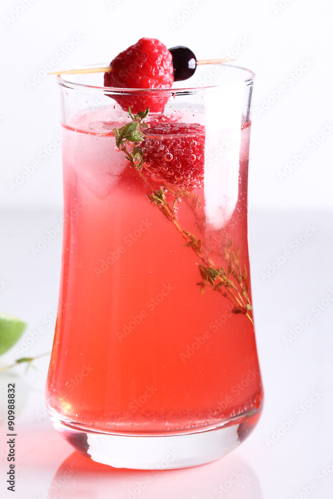 raspberry cocktail. raspberry cocktail.