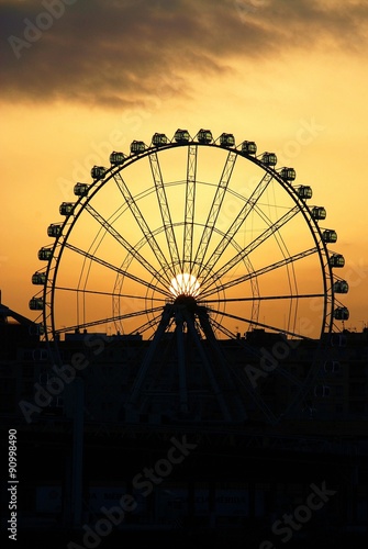 Wallpaper Mural Noria de Málaga Torontodigital.ca