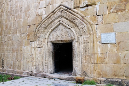 Gruzja twierdza Ananuri kościół 2