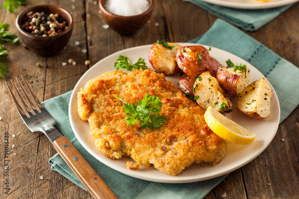 Homemade Breaded German Weiner Schnitzel Homemade Breaded German Weiner Schnitzel