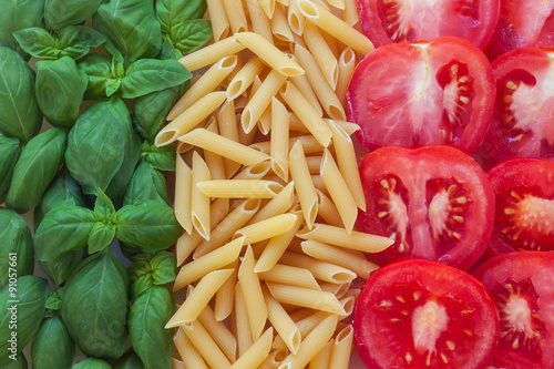 Photo italian food with background - pasta, tomato, basil