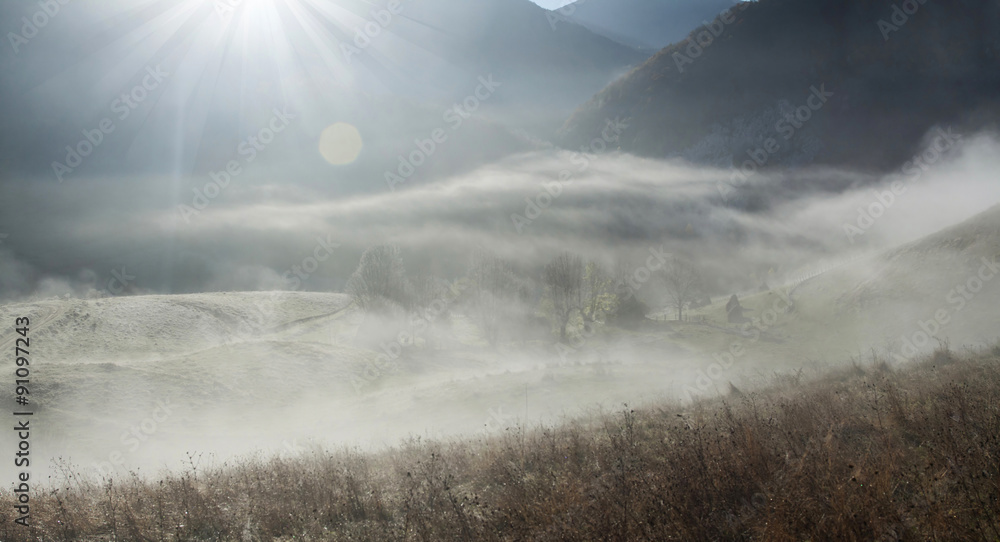 Fototapeta premium Autumn morning in the mountains