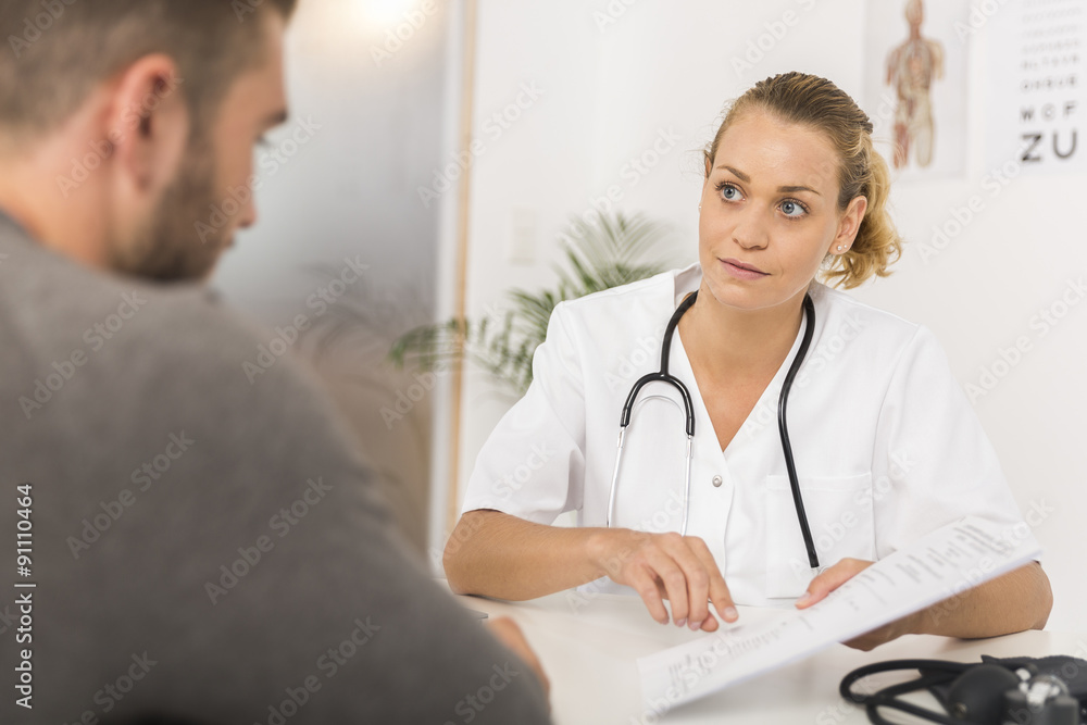 Fototapeta premium Doctor with patient