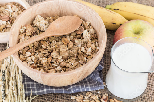 Cereals and milk healthy breakfast