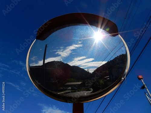 ミラーの中の初秋