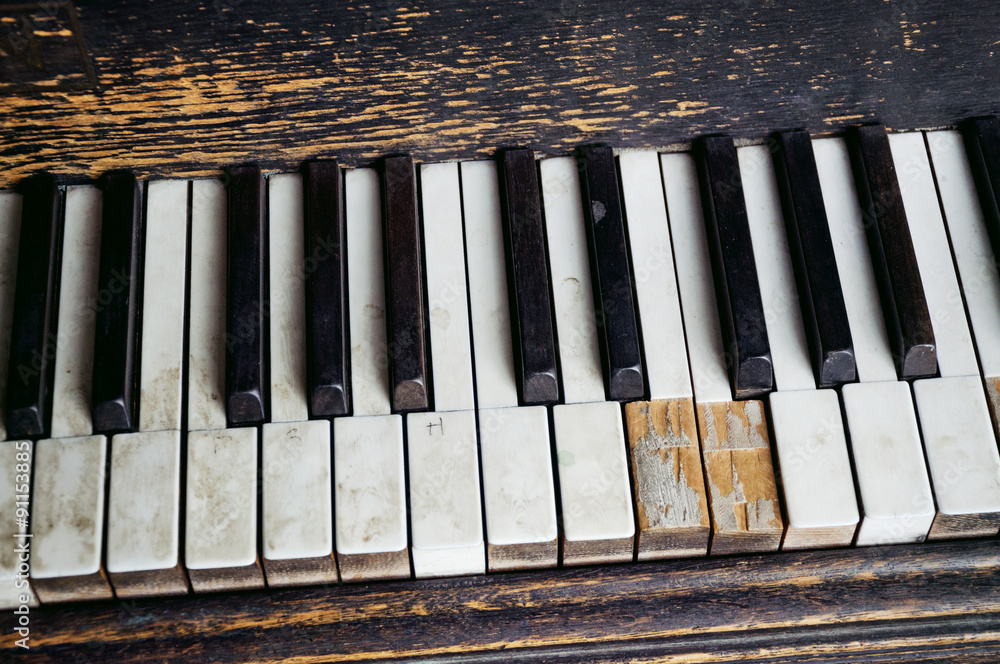 Klavier Klaviatur Tastatur Klaviertastatur alt und kaputt - Old Piano Keys  Stock Photo | Adobe Stock