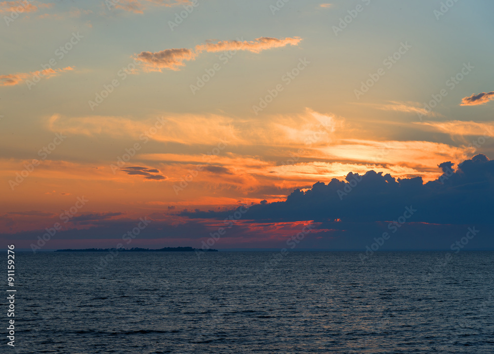 Naklejka premium beautiful sea landscape after sunset 