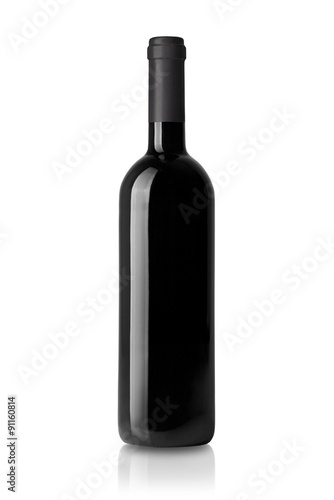 Weinflasche isoliert auf weißem Hintergrund photo