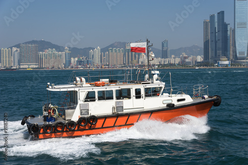 Hong Kong Pilot Boat (香港 水先艇) 