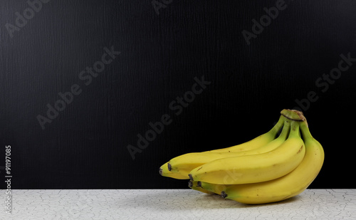 Bananenbund vor Tafelfläche