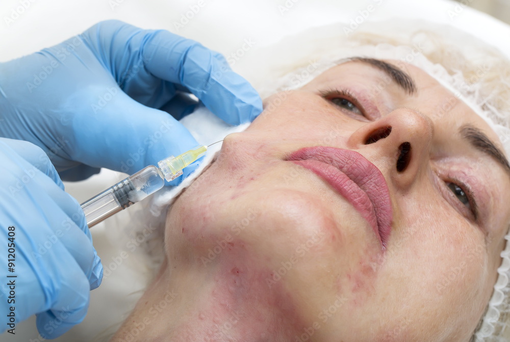 Cosmetic treatment with injection in a clinic Cosmetic treatment with injection in a clinic