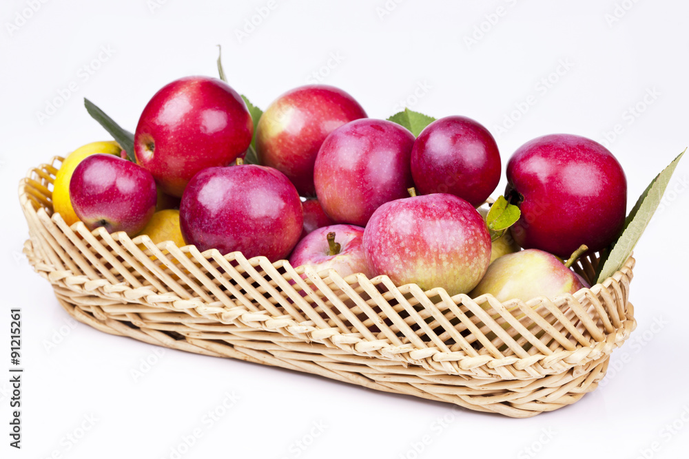Körbchen mit Äpfeln