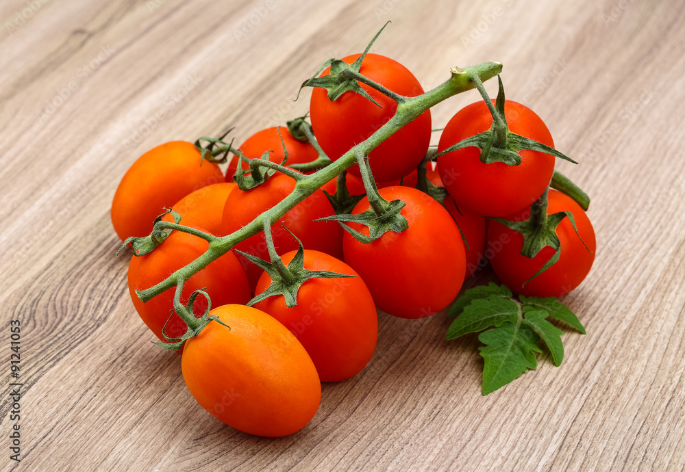 Tomatoes branch Tomatoes branch