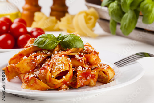 Pasta tagiatelle with tomato