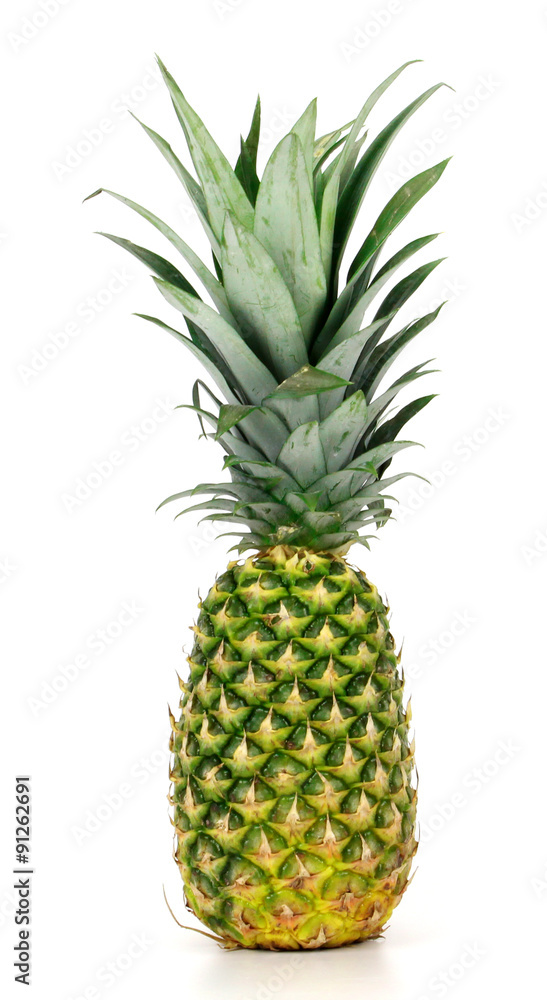 Fototapeta premium ripe pineapple isolated on white background