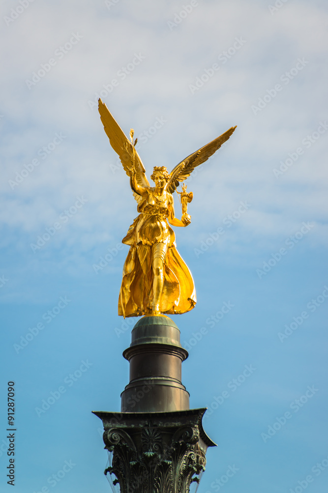 Fototapeta premium the golden angel of peace Friedensengel in Munich in Bavaria