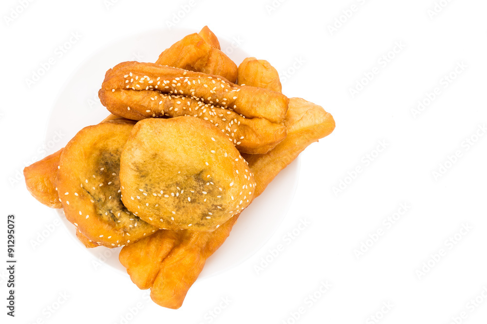 Combination serving of delicious you tiao, han chim peng and ma geok Combination serving of delicious you tiao, han chim peng and ma geok