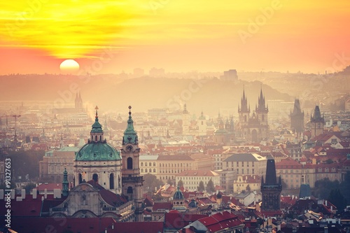 Praga o wschodzie słońca