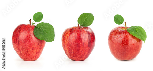 Fototapeta Naklejka Na Ścianę i Meble -  Ripe red apple with leaf