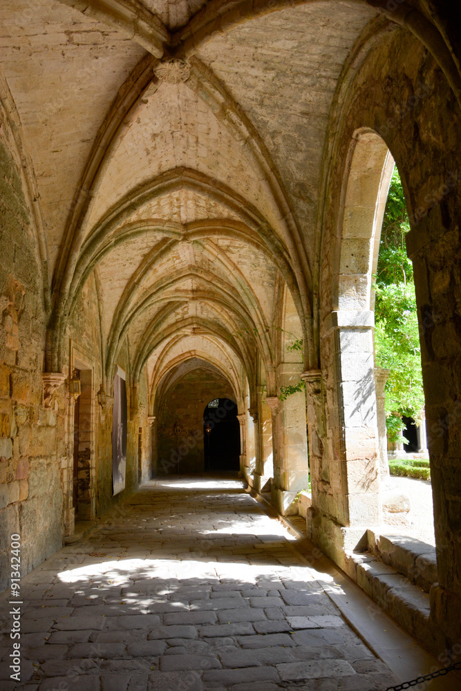 Cour intérieure de l' abbaye de fontfroide