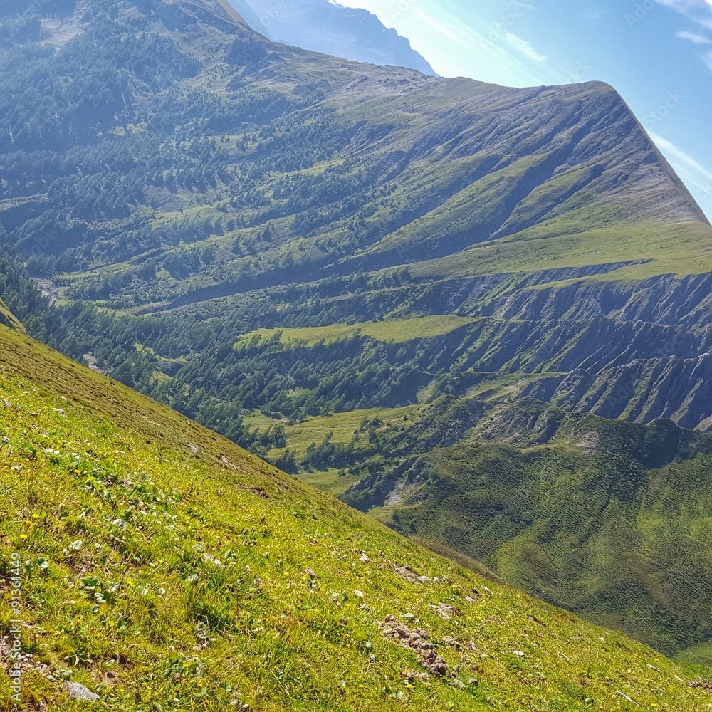 Fototapeta premium Serfaus, Bergwelt im Sommer - Österreich