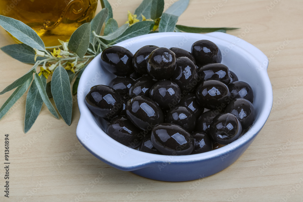 Black olives Black olives
