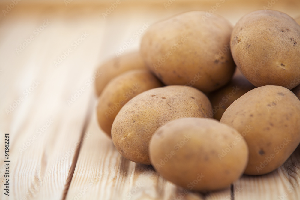 Raw potatoes Raw potatoes