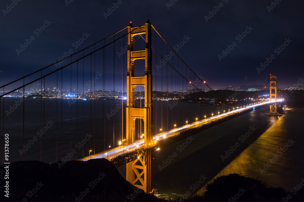 Obraz premium Most Golden Gate w nocy