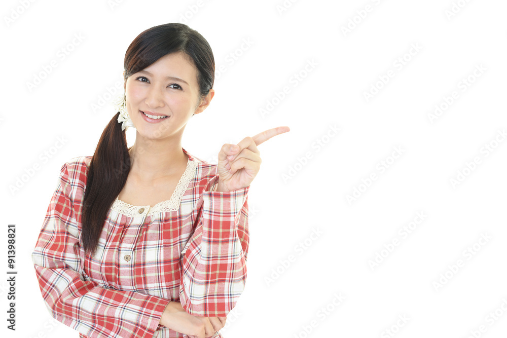 パジャマ姿の女性 パジャマ姿の女性