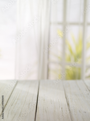 close-up look at wooden with morning bright