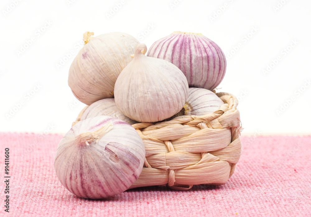 Small basket with garlic 