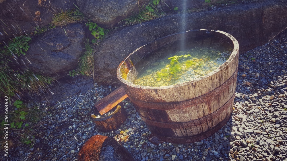 Bergwasser, Quellwasser Bergwasser, Quellwasser