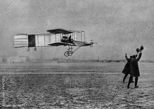 Henri Farman winning the Archdeacon Prize with Voisin biplane (1908) photo