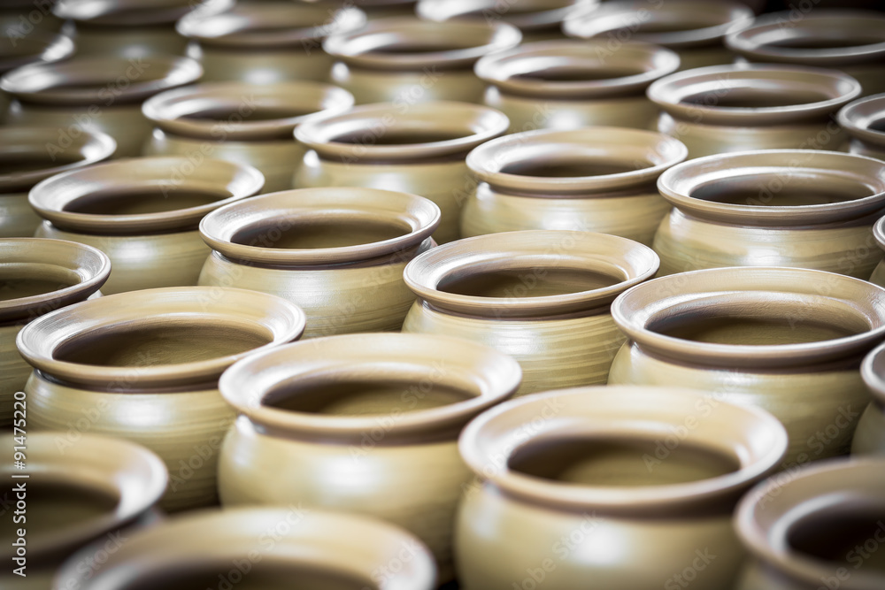 Pottery product in produce step Pottery product in produce step