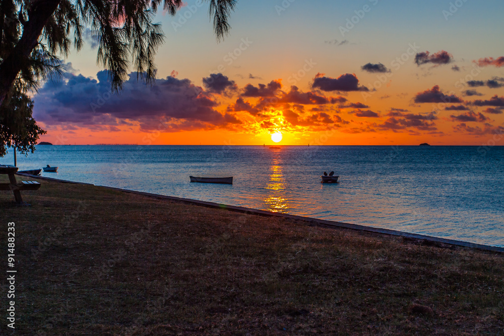 coucher de soleil sur Anse aux Anglais, île Rodrigues Stock Photo | Adobe  Stock