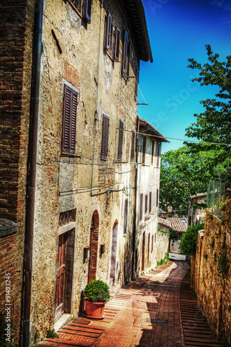 Fototapeta Naklejka Na Ścianę i Meble -  typical corner of San Gimignano in hdr