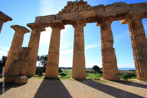 selinute sito archeologico antica civiltà greca photo