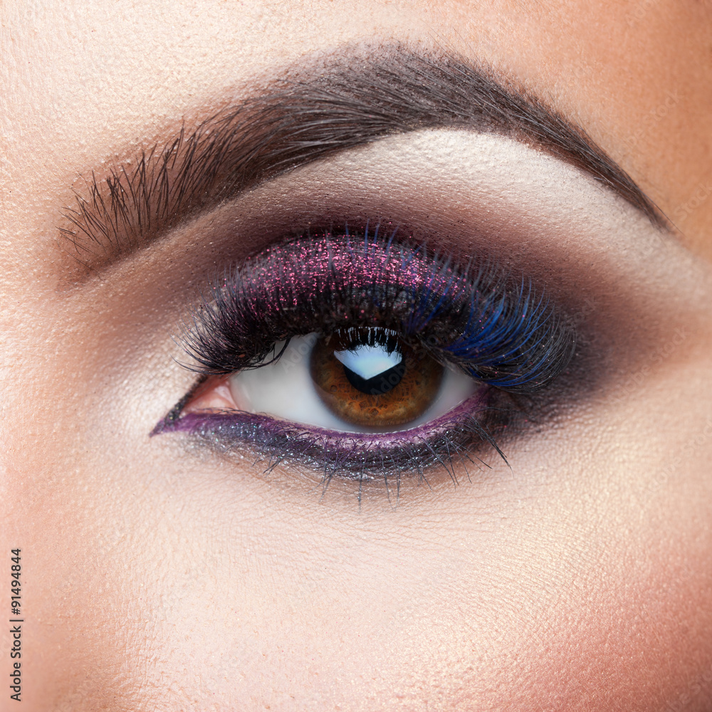 Obraz premium Makeup Without Borders