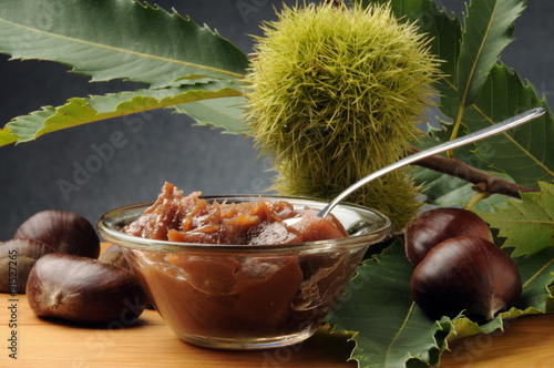 Castaña Castagna Castanha 
Kastanie Châtaigne Κάστανο Chestnut cream Kasztan каштан castagne Kesten Crema photo