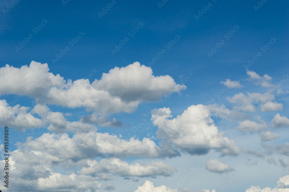 Fototapeta premium white cloudy with blue sky background