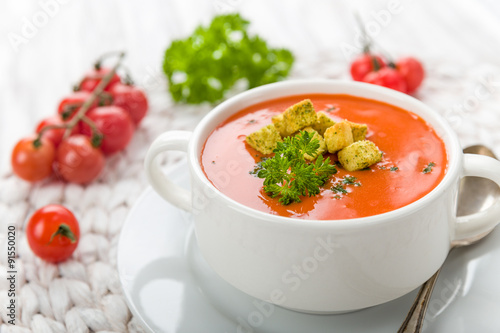 Tomatensuppe mit Croutons