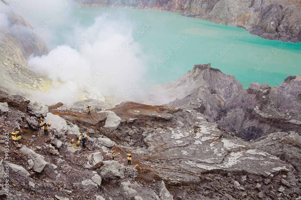 Worker,Extracting sulphur inside Kawah Ijen crater