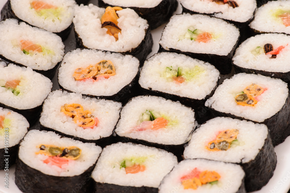 sushi . sushi .